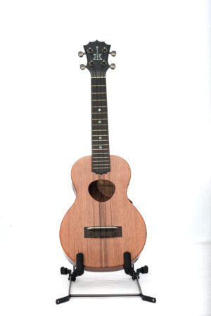2025-01-14 uku produkt-019 KoAloha KCM-10 Royal Pikake ukulele koncertowe