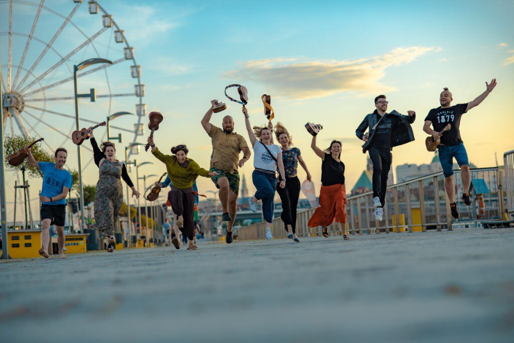 Uku_045 uczniowie gry na ukulele