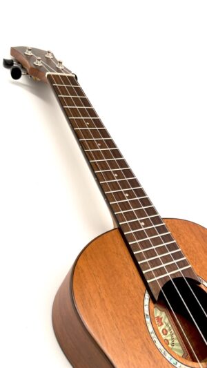aNueNue C3E ukulele koncertowe z przetwornikiem