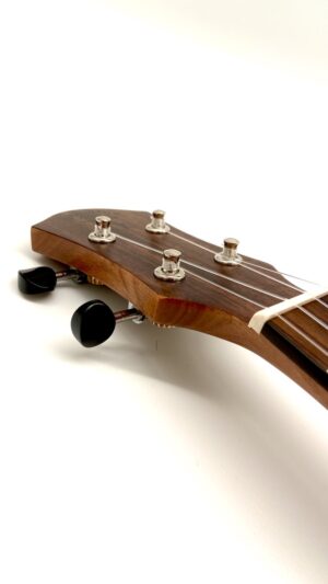 aNueNue C3E ukulele koncertowe z przetwornikiem
