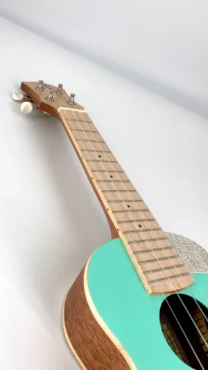 aNueNue US-10 IG Ice Green Sopran Fretboard