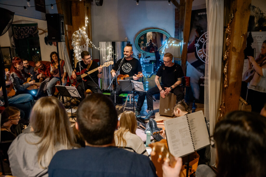 ukulele jam session