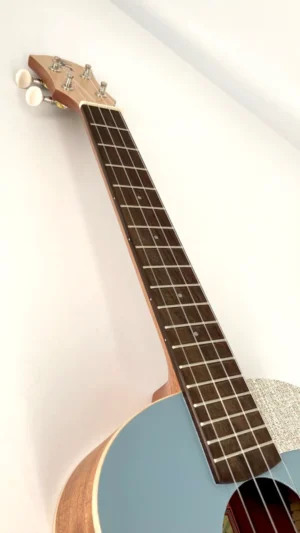 aNueNue UT-10 BA błękitne ukulele tenorowe gryf szyjka