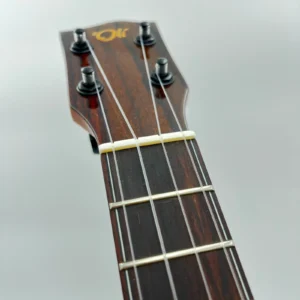 Ili L1-CA - ukulele koncertowe z litej akacji siodełko, główka