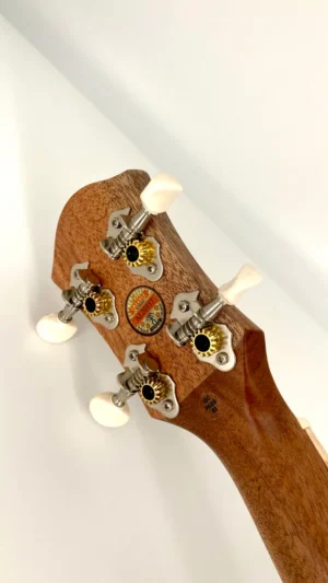 aNueNue UT-10 LC Living Coral Tenor Gears
