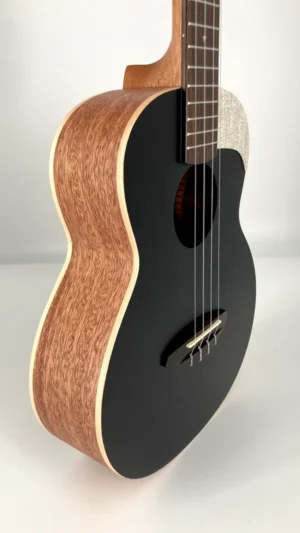 aNueNue UT-10 BB czarne ukulele tenorowe
